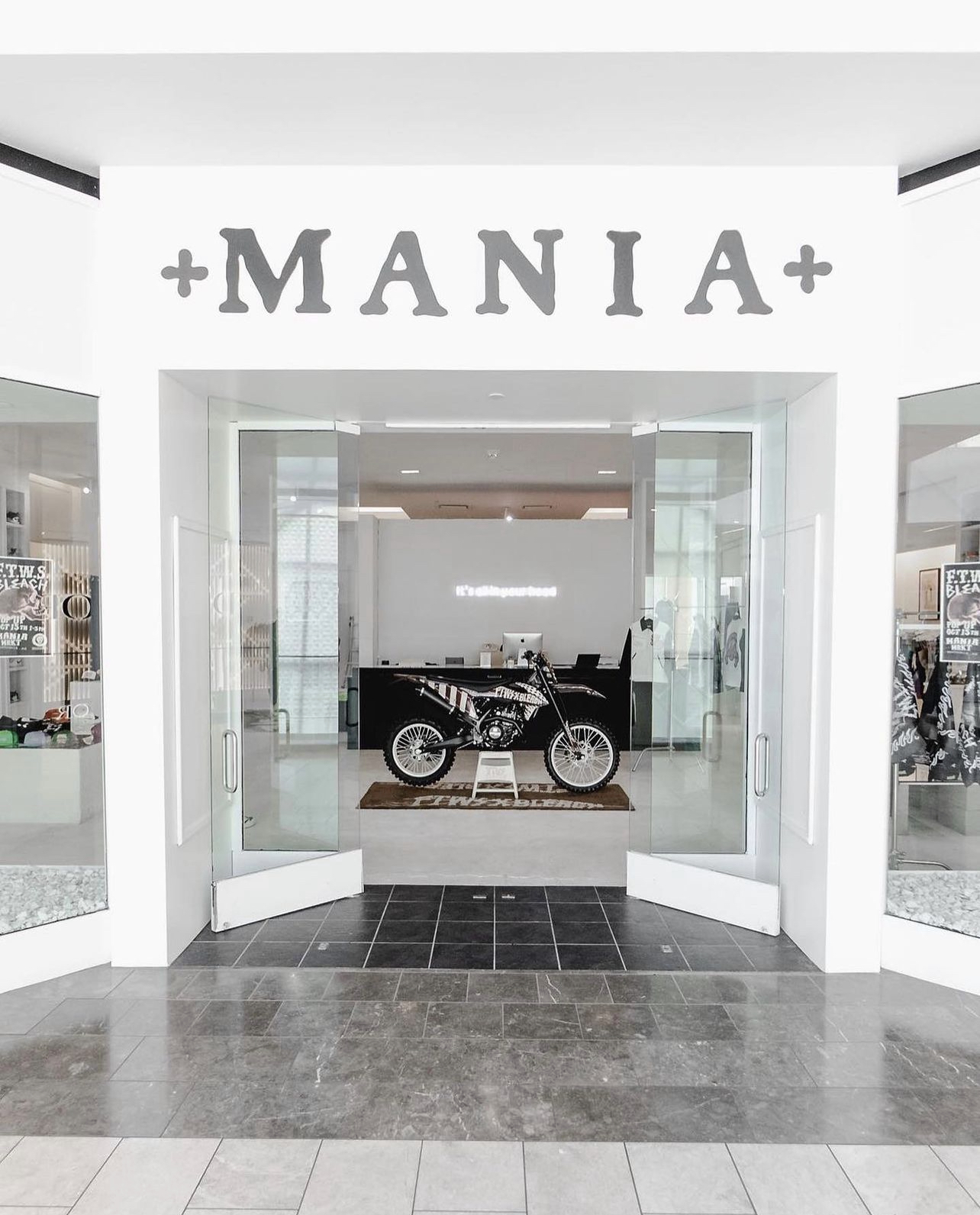 Top 5 Streetwear Clothing Stores in Arizona Dead in LA